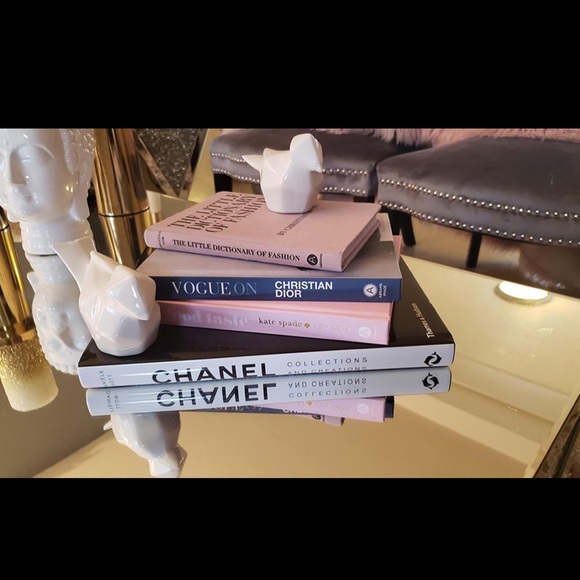 NWT Vogue on Christian Dior by Charlotte Sinclair Large Coffee Table Book - Picture 9 of 10